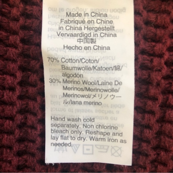 Madewell Side Button Ribbed Turtleneck Sweater in Heather Cherry XXS - Picture 7 of 8